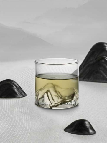 Glass cup - The mountain