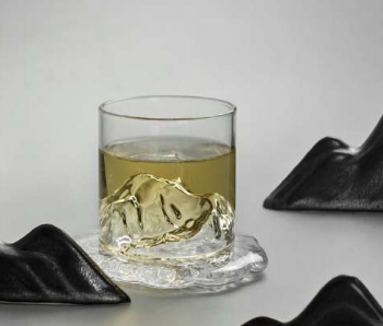 Glass cup - The mountain