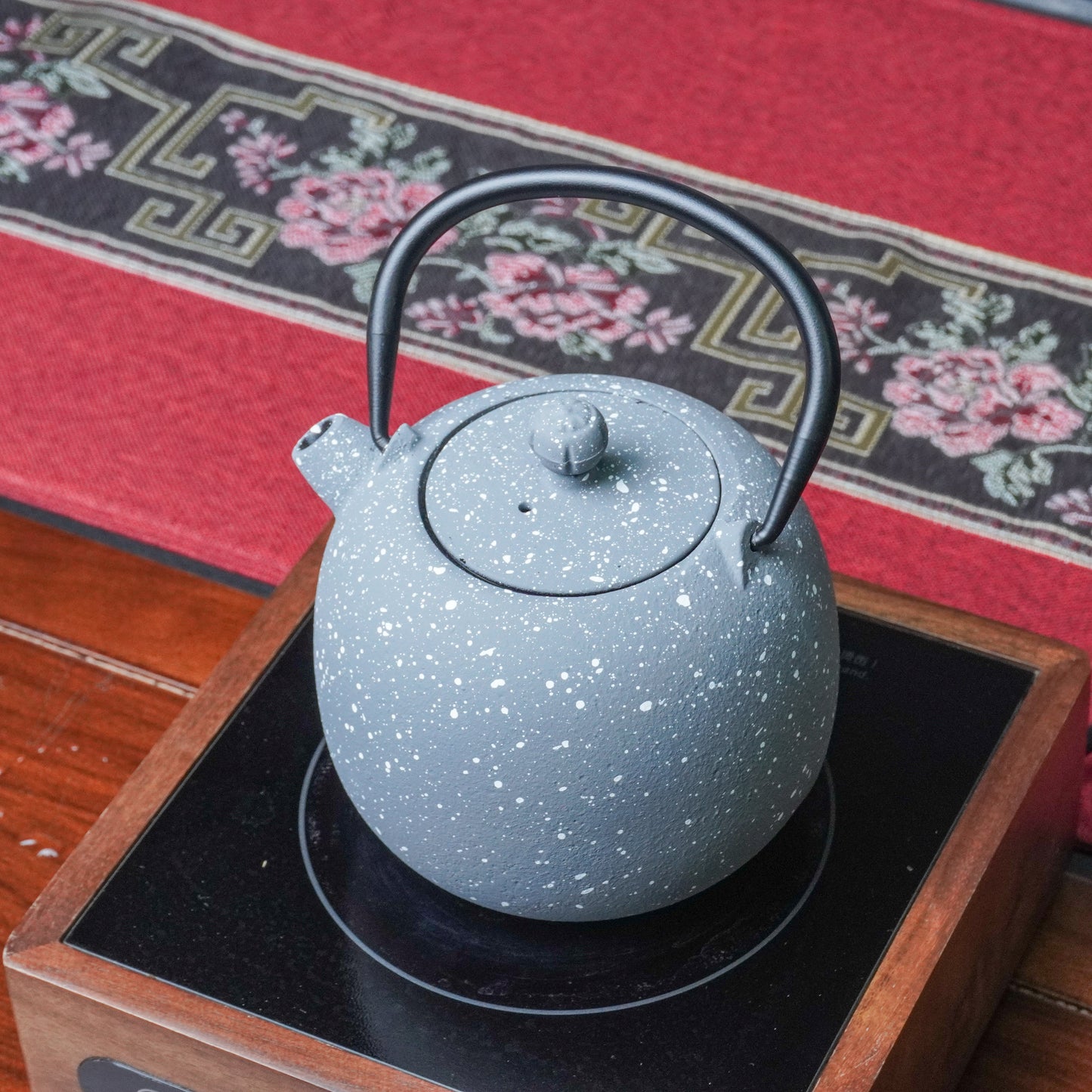 Speckled Gray Cast Iron Teapot | Starry Texture for Calm Living