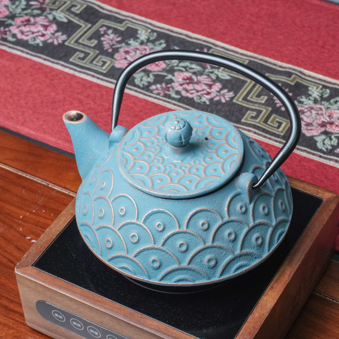 Blue & Gold Fish Scale Cast Iron Teapot | Handcrafted Texture for Everyday Elegance