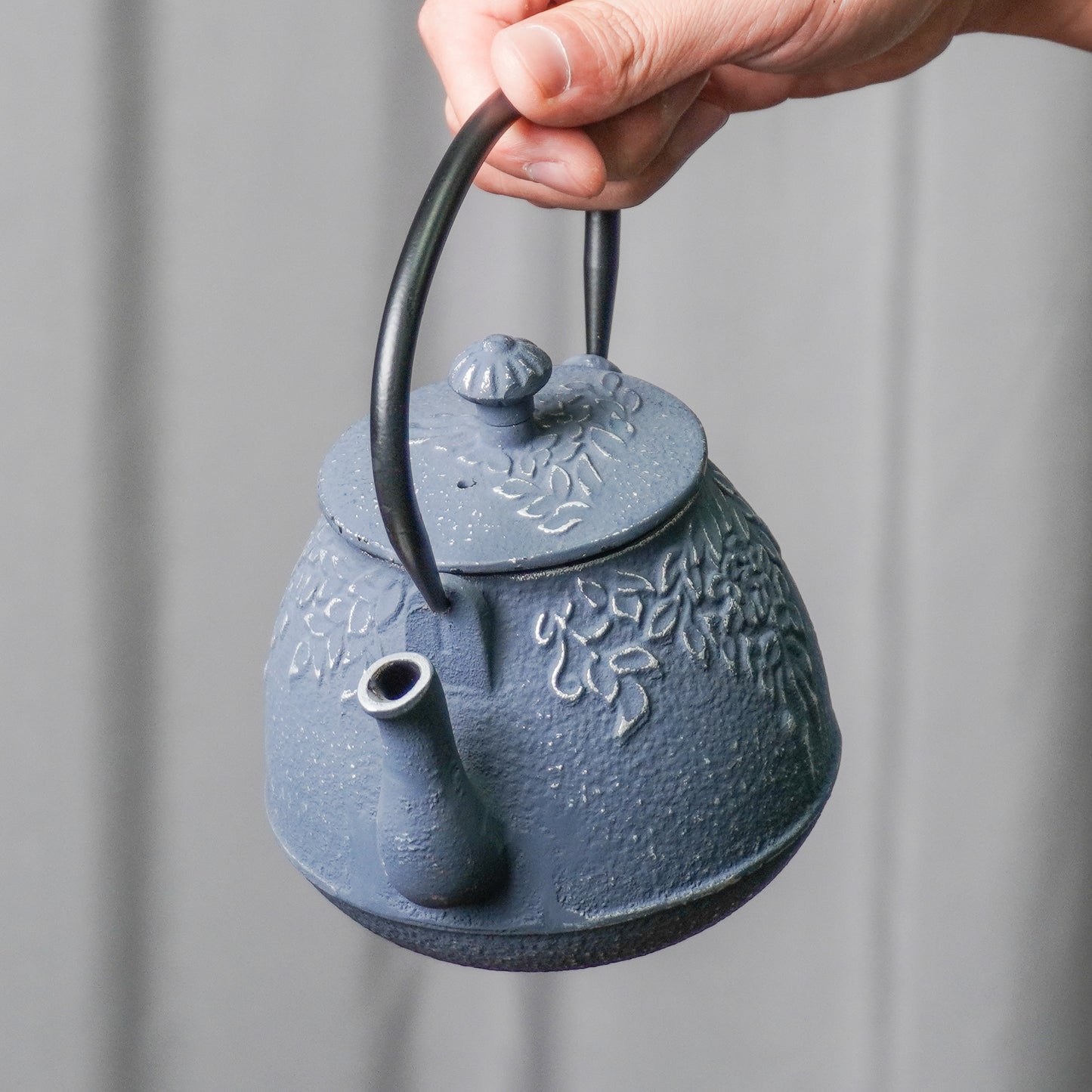 Minimalist Zen Cast Iron Teapot | Handcrafted Insulated Teaware
