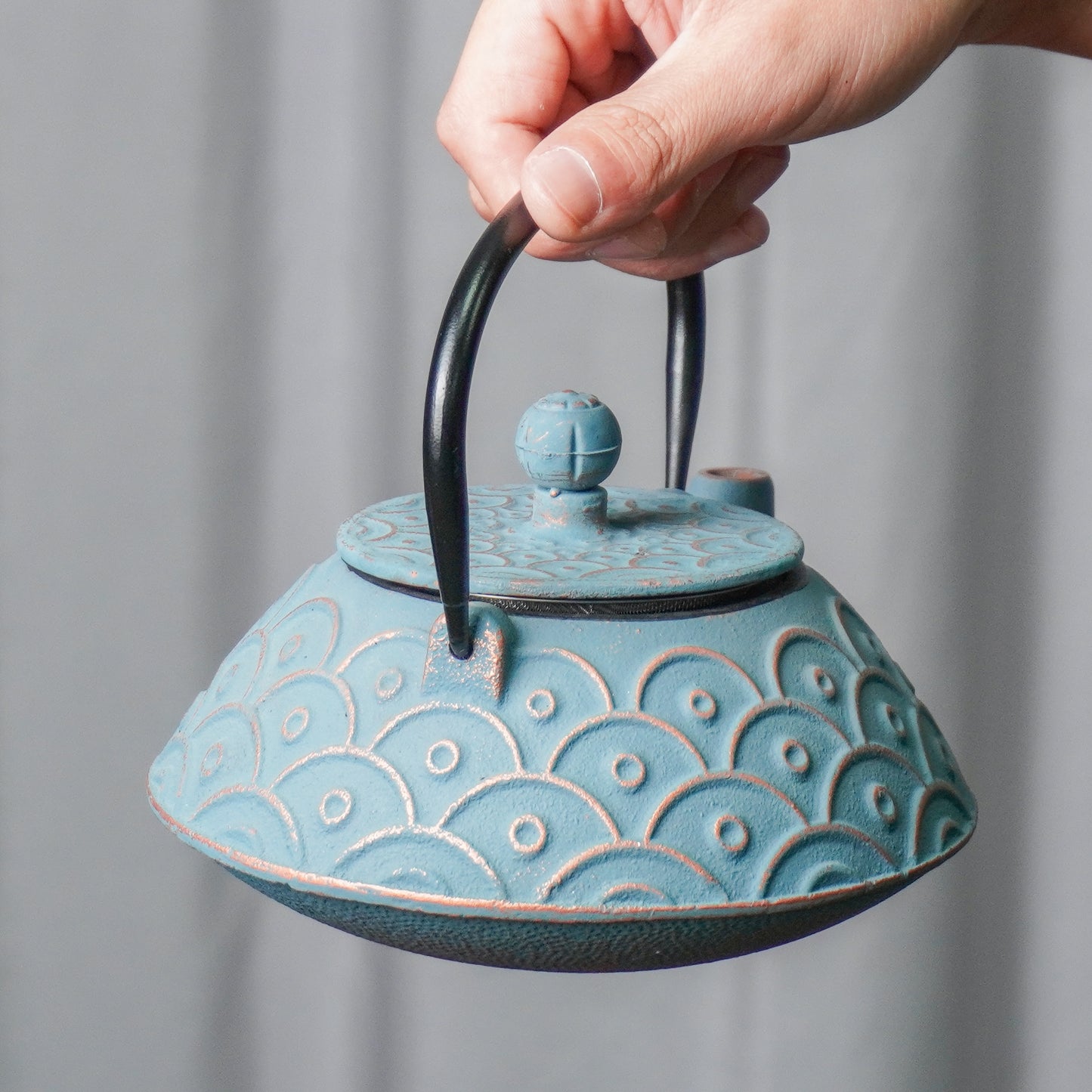 Blue & Gold Fish Scale Cast Iron Teapot | Handcrafted Texture for Everyday Elegance