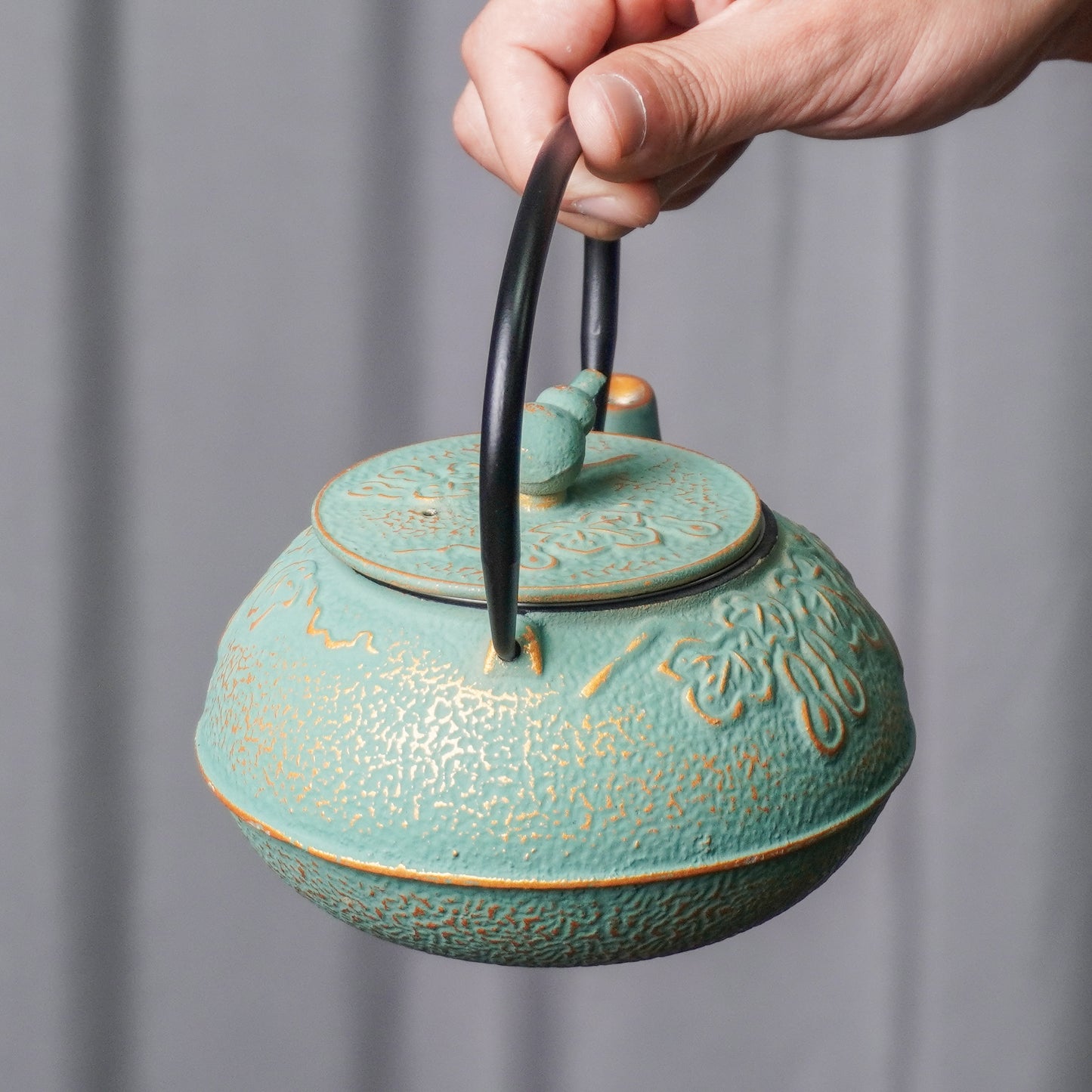 Turquoise Gourd-Embossed Cast Iron Teapot | Handcrafted Heritage for Tea Rituals