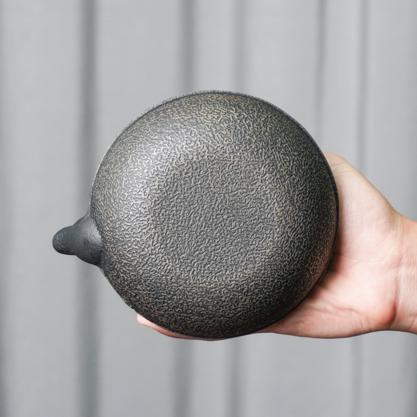 Echoes of Tradition | Chinese Cloud Pattern Cast Iron Teapot | Hand-Forged, Timeless Craftsmanship